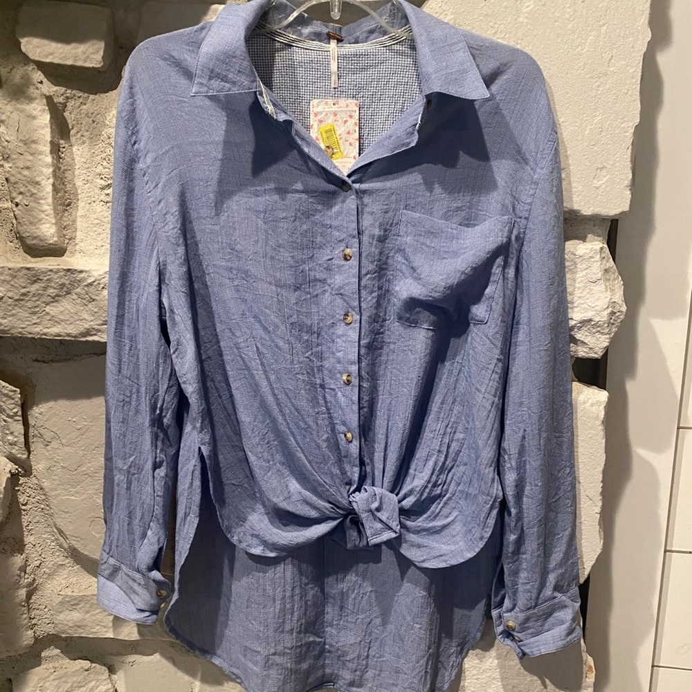 Reduced price! 🔥 Free People button down blouse